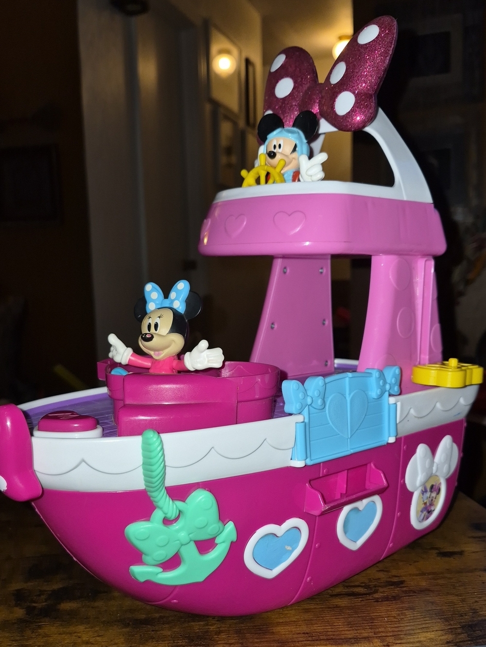 Minnie Mouse Bowdazzling Yacht Lights And Sounds